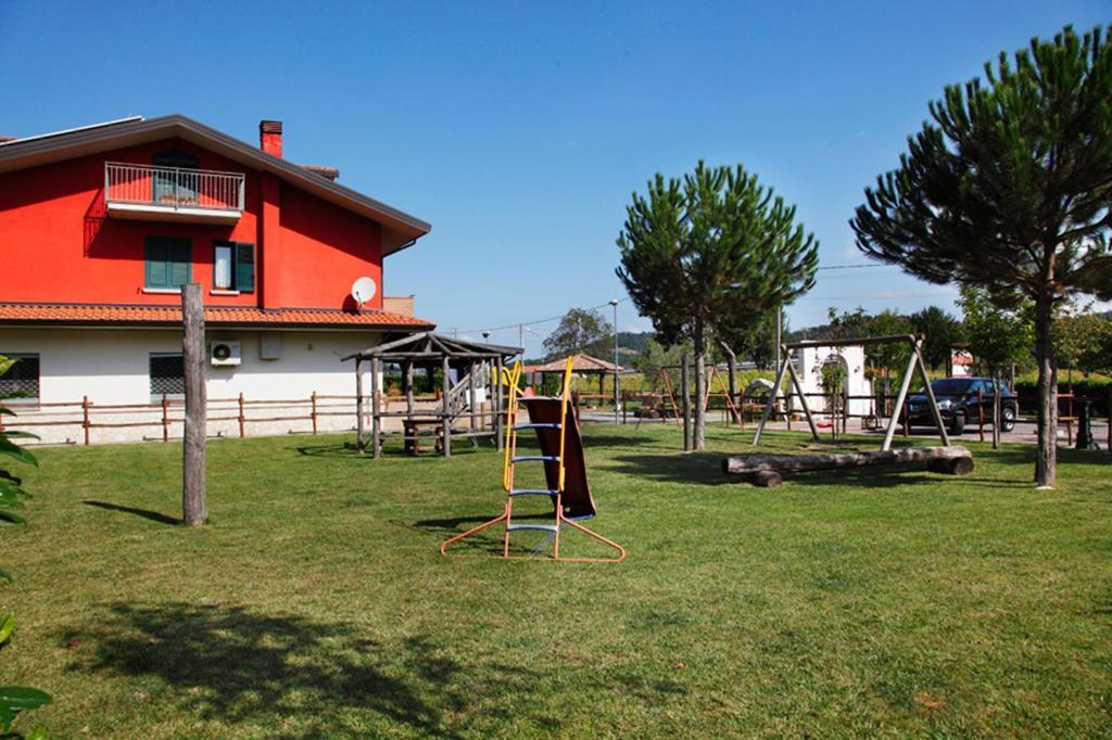 Azienda Agrituristica Pericle Montella Ngoại thất bức ảnh
